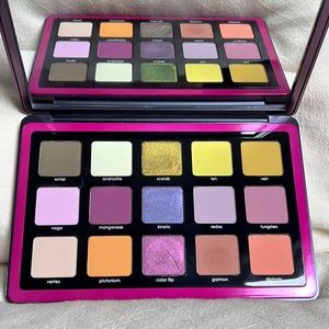 Natasha Denona: Triochrome Eyeshadow Palette